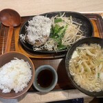 武州うどんあかねandみどりダイニング - 