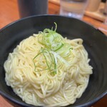 大津家 - 替え玉180円は細麺のみ