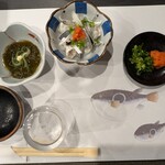 ふぐ料理の宿 さいば - 先付け：左：岩もずく　中央：湯引き皮