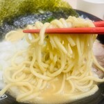 壱角家 ステラタウンイトーヨーカドー大宮宮原店 - 醤油ラーメン麺リフト