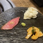 焼肉にくがとう 千葉駅前店 - 肉の冷製盛り合わせ（低温調理） 　　ハツとハチノス、ミノだったかな・・