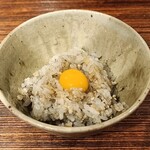 薪鳥新神戸 - そぼろご飯（玉子かけ）