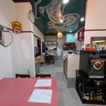 希希 - 店内の様子（廚房側）