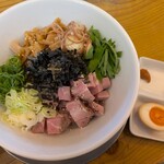 らぁ麺 めん奏心 - 曲者