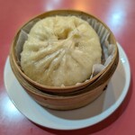 希希 - 肉まん（蒸籠のフタをとったところ）