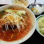 天福酒坊 - 四川風担々麺とミニ五目炒飯