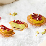 BAKE CHEESE TART - 焼きたてタルト ピスタチオベリーチーズ