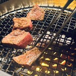 焼肉にくがとう - 