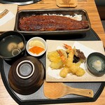 Unagi Yondaime Kikukawa Haneda eapoto gaaden ten - 一本重、肝吸い、天ぷら盛り合わせ