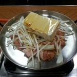 お多福 - 豚ホルモン500円+豆腐