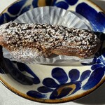 maison de seran - ごまのエクレア…これは、美味しいけどタルトシトロンと比べちゃうと普通かなぁ