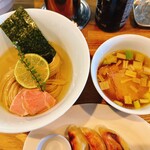 ヨコクラストアハウス - 