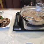 黄家薬膳紅燜羊肉 - 