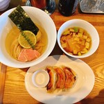 ヨコクラストアハウス - 