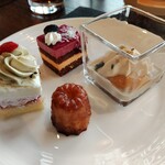 フォルク キッチン オールデイダイニング  - 