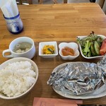 ごはん Cafe うさぎのしっぽ - 