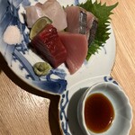 吉祥じ 和こん - つまかせコースの刺身　マグロ赤身は優勝