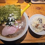 ハウス ラーメン ヌードルズ - 料理写真: