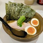 家系ラーメン 革新家 TOKYO - のり玉ラーメン