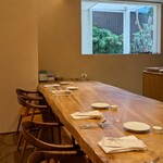 Bekk - 大分県宮処野神社　樹齢450年の御神木の一枚板カウンター