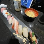 廻る富山湾 すし玉 富山掛尾本店 - 