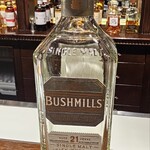 テイスティング・バー - フロムザバレル エクストラマリッジ
                                　濃厚で複雑な香り。とても飲みやすく、インパクトを出しつつも邪魔をしない味わい。