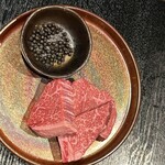 厚切り牛タン 焼肉 一心たん助 - 