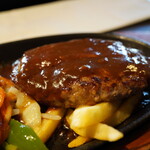肉の万世 - ご一緒の方はハンバーグ