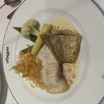 ブラッスリー・ヴィロン 渋谷店 - 魚ポワレ一皿で2800円〜前は2000円くらいだった記憶