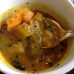 カーン・ケバブ・ビリヤニ - サービスのサンバル