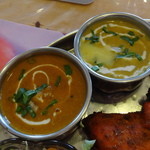 Raji Paresu - チキンバルタカレー、豆カレー