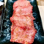 和牛ホルモンとタレ漬け焼肉 壺ほる - 
