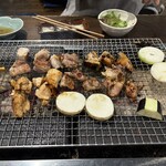 梟の響キ 秋月 いろり蔵 - ハサミで1口大にして食べやすく♪