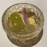 札幌 すし白 - シャインマスカットと洋梨のゼリー