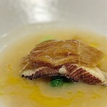 4000 Chinese Restaurant - 鮑とフカヒレの煮込み