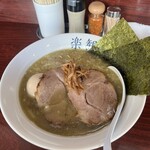 楽観 武蔵小山店 - 店内、卓上ともすっきりしていて心地良い感じします。