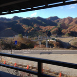 山木館 - 2014/11/15  八ッ場ダムが出来ることにより、水没するので、移転。橋の下に旧川原湯温泉駅が見えます。