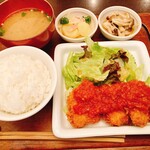 パルファン - ごはん　副菜はジャーマンポテトときのこマリネ