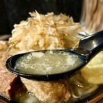 ラーメン専門 宮の森 - スープ