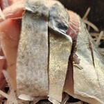 えび寿し - 刺身 〆さば    臭みも無く、旨味 酸味が一体となり とても美味しい