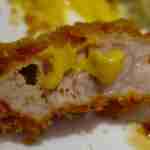 ポンチ軒 - 最後に辛子で〆ると辛味によって味がしまってスッキリキリリとカツを食べ終える事が出来ました。