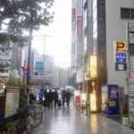 ポンチ軒 - しばらく神保町駅方面へ向けて歩いて行くと