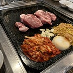 韓国焼肉専門店 ヤキバンザイ - 