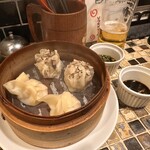 アガリコ餃子楼 皮から手打ち餃子＆オリエンタルタパス 北千住 - 