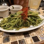 アガリコ餃子楼 皮から手打ち餃子＆オリエンタルタパス 北千住 - 