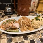 アガリコ餃子楼 皮から手打ち餃子＆オリエンタルタパス 北千住 - 