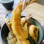 まえ弥ま - プリプリのえび、舞茸、蓮根、ししとう