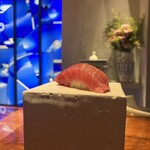 初音鮨 - 青森産大間マグロ中トロ