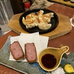 つなぎや - ハムカツと餃子