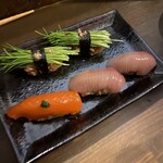 ITA酒場 - 芽ねぎ、富士山サーモン、本日の一貫